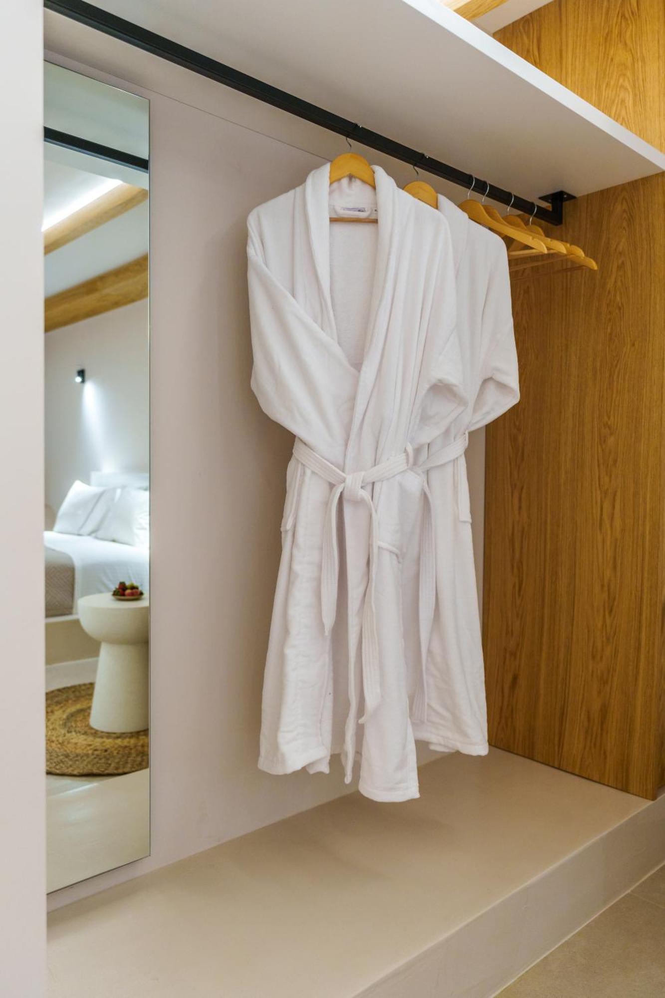 Halo Santorini - Living Experience Villa