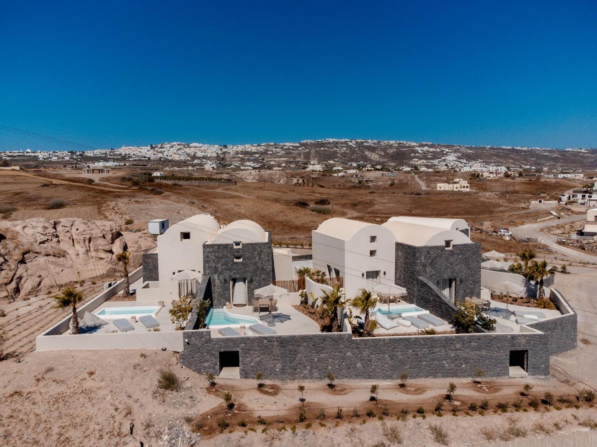 Villa Halo Santorini - Living Experience