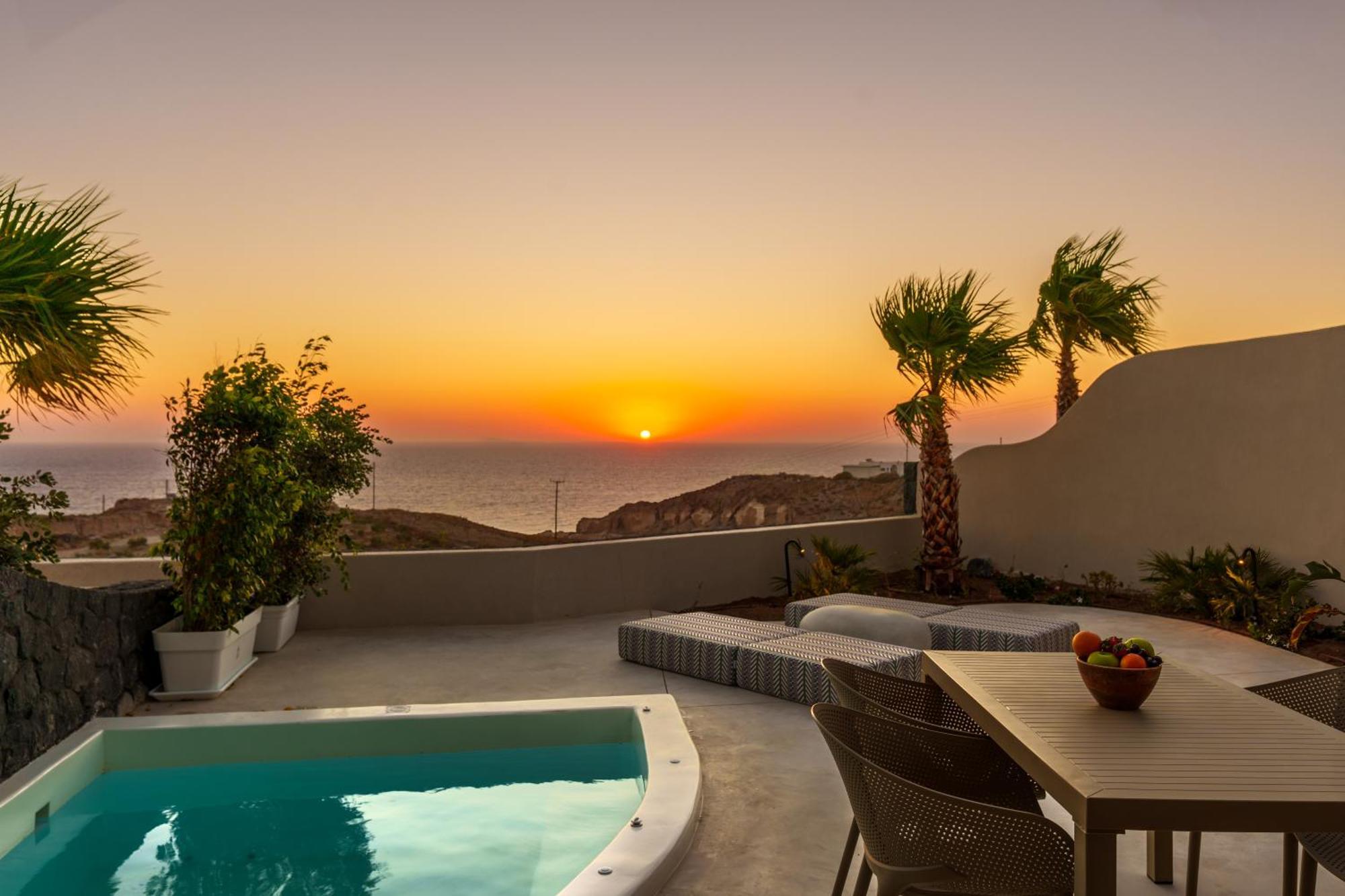 Halo Santorini - Living Experience Villa *