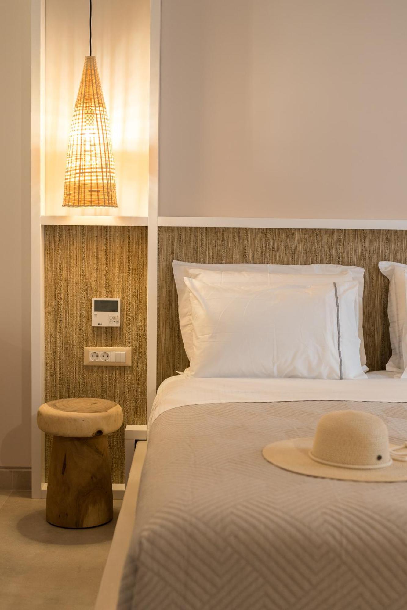 Halo Santorini - Living Experience Villa