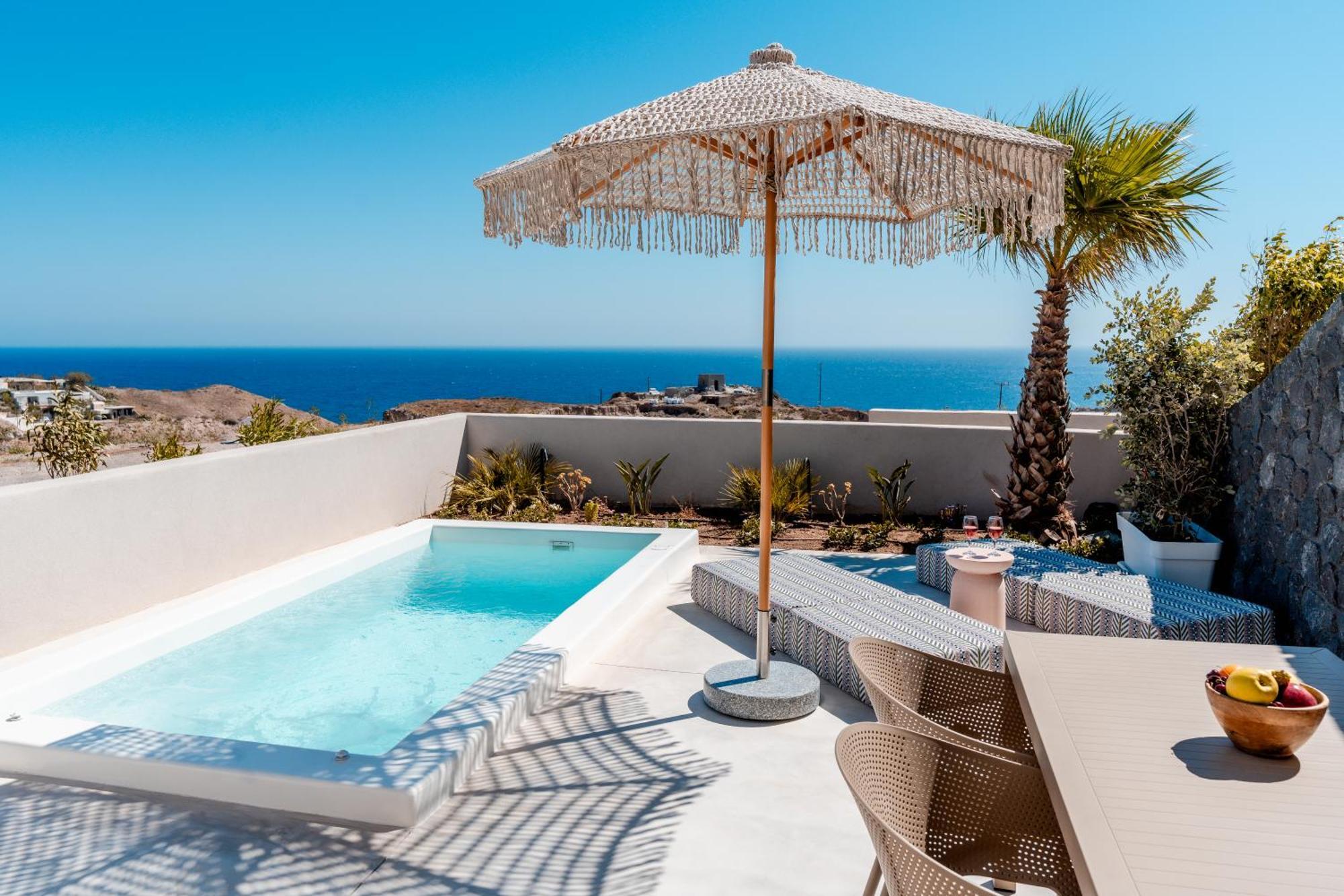 Villa Halo Santorini - Living Experience